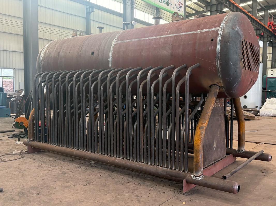 4吨生物质颗粒,燃煤,烧木柴蒸汽锅炉水冷壁管焊接中,产品型号